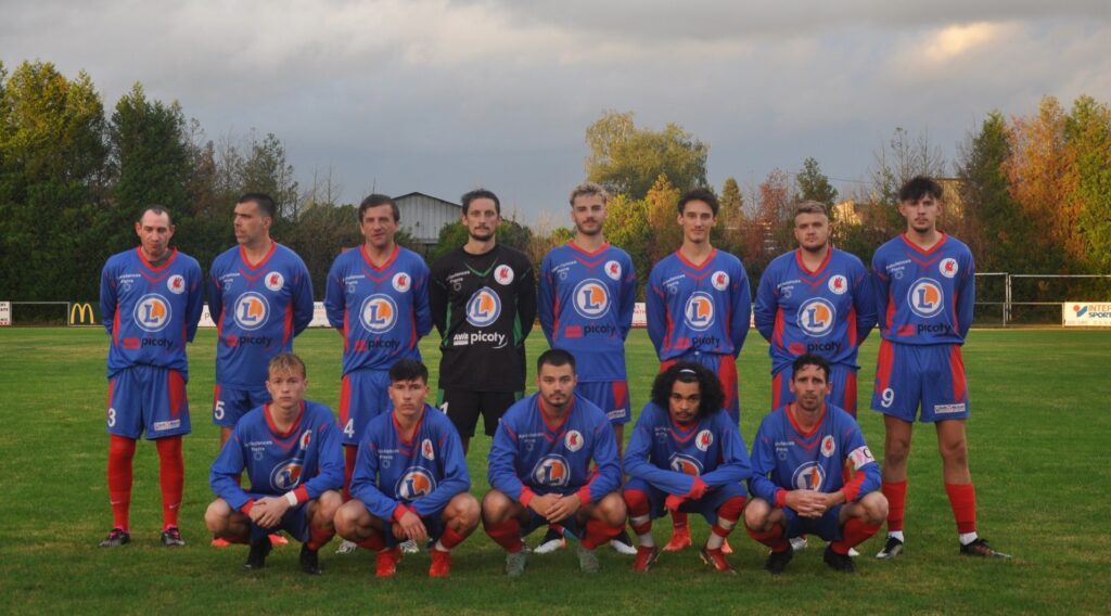 Photo des joueurs de l'Entente Sportive Marchoise